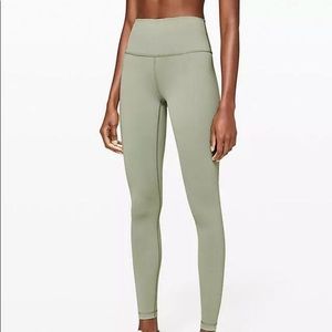 lululemon wunder under high rise tight size 6/8